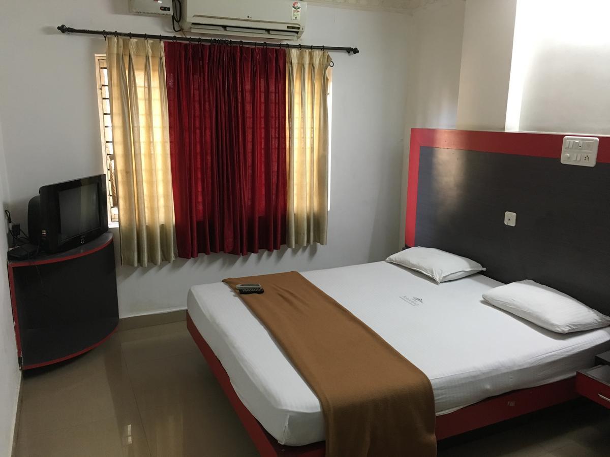 Hotel Town Gate Mangalore Exteriör bild